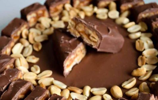 snickers cheesecake